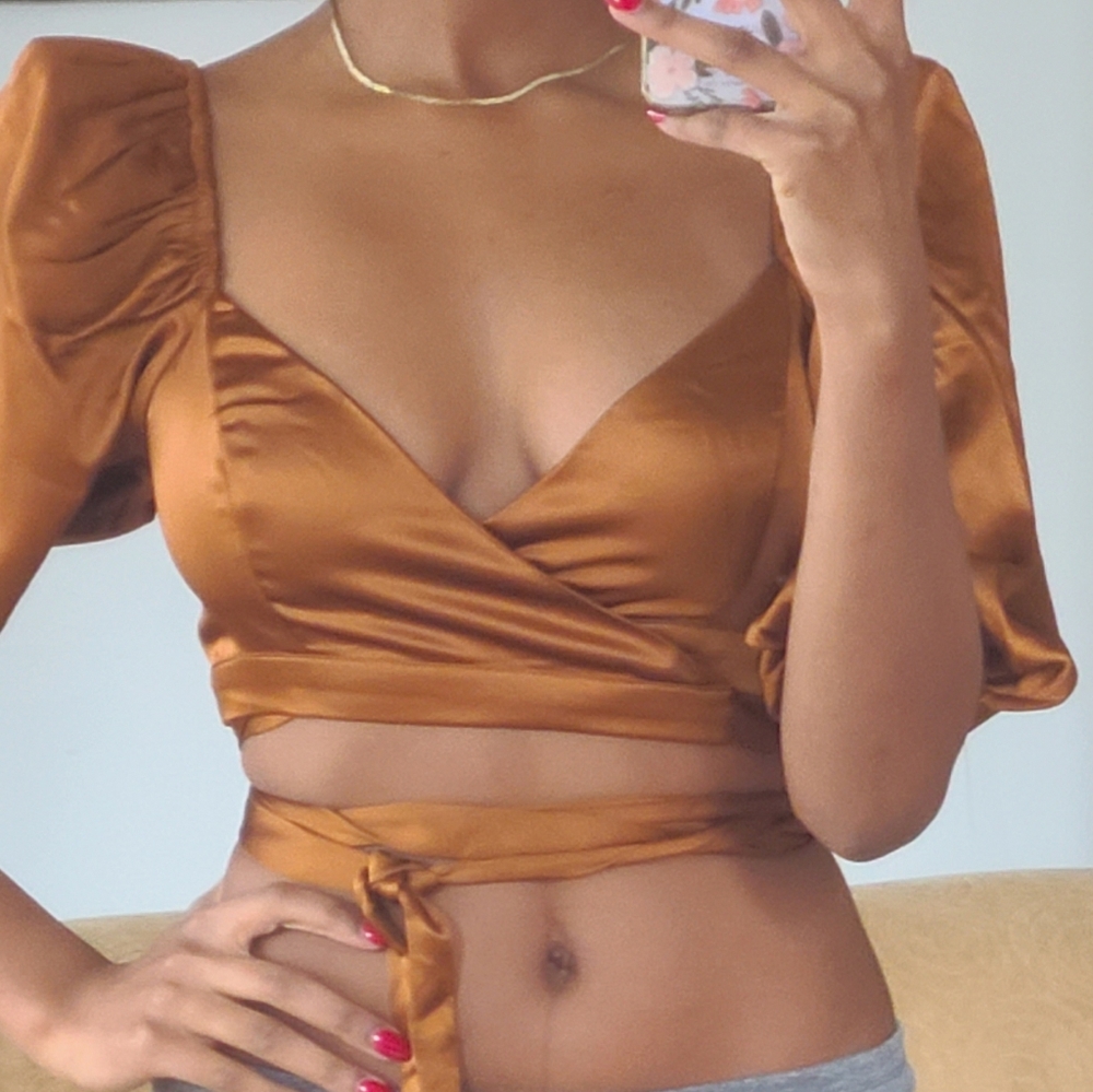 FOREVER 21 SILK WRAP TIE CROP TOP